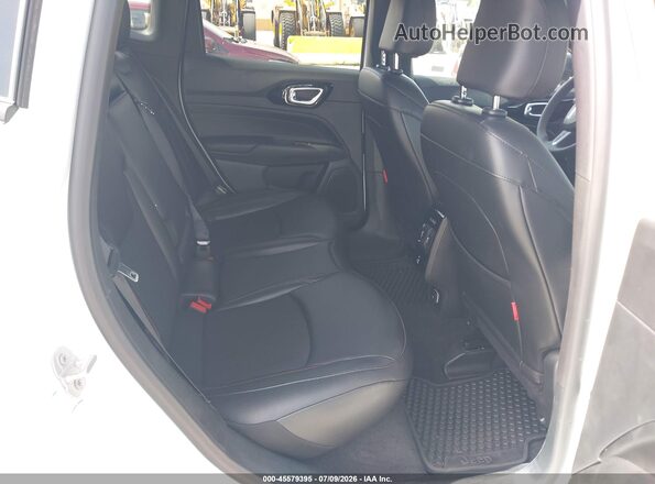 3C4NJDDN4TT187928 2026 JEEP COMPASS White VIN კოდის სტიკერის ხედი