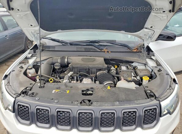 3C4NJDDN5PT574686 2023 JEEP COMPASS White Շարժիչի բաժամունքի տեսք