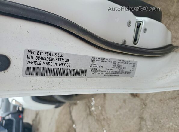 3C4NJDDN5PT574686 2023 JEEP COMPASS White VIN կոդի պիտակի տեսք