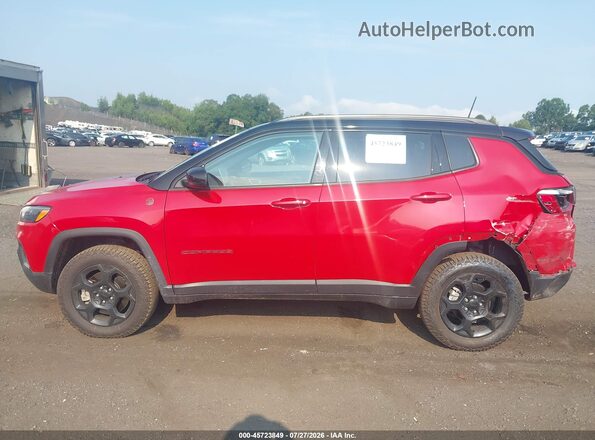 3C4NJDDN5RT590115 2024 JEEP COMPASS Red Widok wnętrza 360 stopni