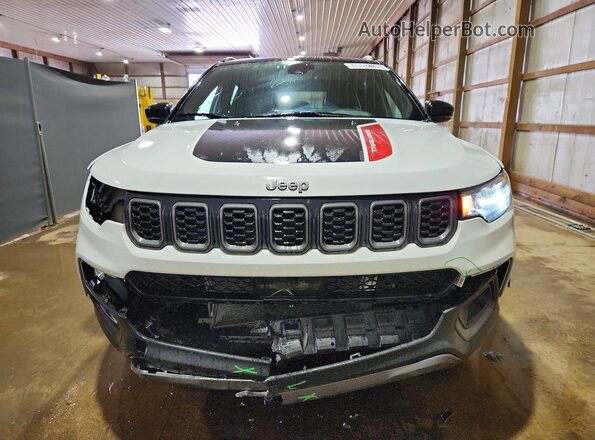 3C4NJDDN5ST522743 2025 JEEP COMPASS White Դիմացի տեսք