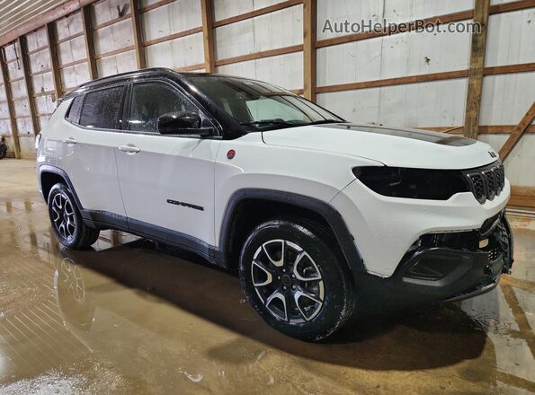 3C4NJDDN5ST522743 2025 JEEP COMPASS White 