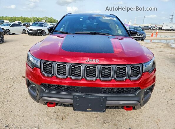 3C4NJDDN5ST581792 2025 JEEP COMPASS Red Vista frontal