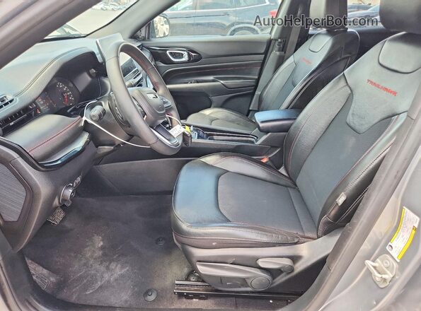 3C4NJDDN6PT564667 2023 JEEP COMPASS Silver Вид салону спереду