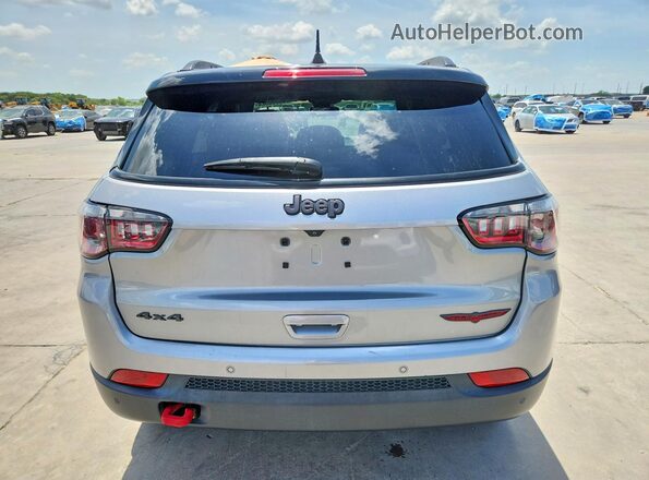 3C4NJDDN6PT564667 2023 JEEP COMPASS Silver Вид ззаду