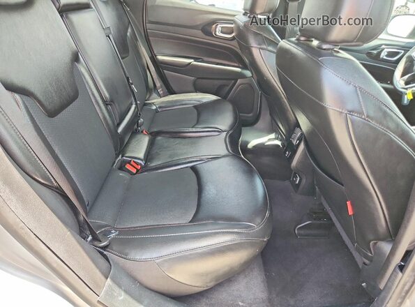 3C4NJDDN6PT564667 2023 JEEP COMPASS Silver Вид задніх сидінь