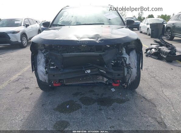 3C4NJDDN6RT137282 2024 JEEP COMPASS Black Widok z przodu