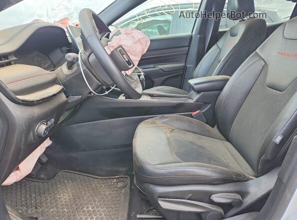 3C4NJDDN6ST514585 2025 JEEP COMPASS White Vista interior delantera