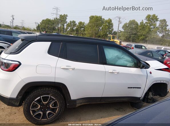 3C4NJDDN6ST520919 2025 JEEP COMPASS White 360 interior view