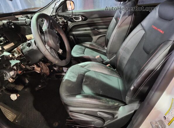 3C4NJDDN8ST564131 2025 JEEP COMPASS White 