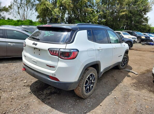 3C4NJDDN9ST525385 2025 JEEP COMPASS White Tył prawy