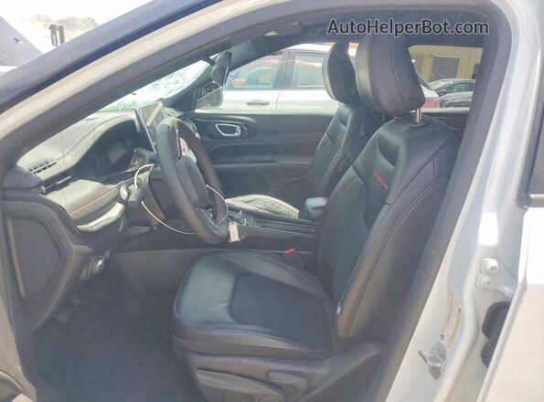 3C4NJDDN9ST564316 2025 JEEP COMPASS White Vista interior delantera