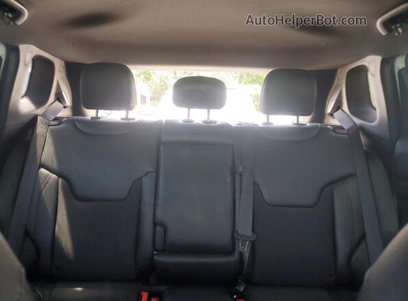 3C4NJDDN9ST564316 2025 JEEP COMPASS White Vista de los asientos traseros