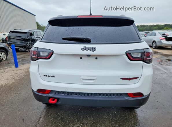 3C4NJDDNXPT568138 2023 JEEP COMPASS White უკანა ხედი