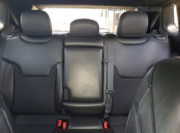 3C4NJDDNXST533205 2025 JEEP COMPASS Белый Вид задних сидений