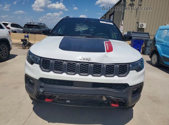 3C4NJDDNXST533205 2025 JEEP COMPASS Белый Вид спереди