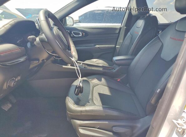 3C4NJDDNXST533205 2025 JEEP COMPASS Белый Вид салона спереди