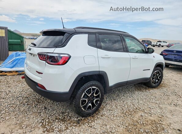 3C4NJDDNXTT178148 2026 JEEP COMPASS White Rear right