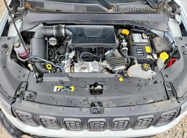 3C4NJDDNXTT178148 2026 JEEP COMPASS White Engine compartment view