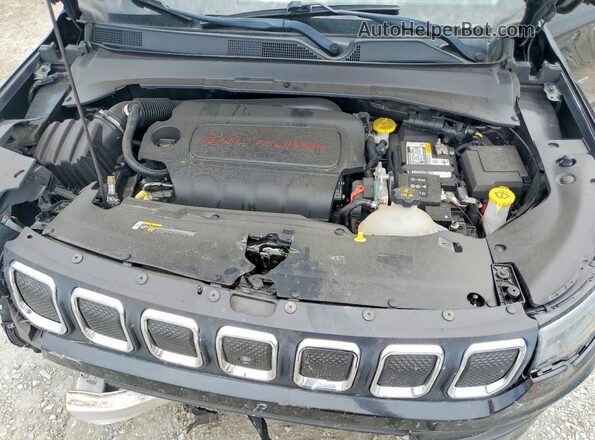 3C4NJDFB3NT196870 2022 JEEP COMPASS Black Widok komory silnika