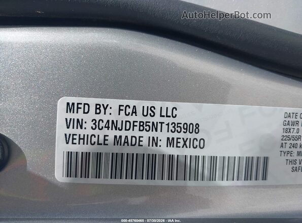 3C4NJDFB5NT135908 2022 JEEP COMPASS Gray Engine compartment view