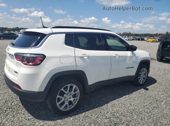 3C4NJDFB7NT222905 2022 JEEP COMPASS White Tył prawy