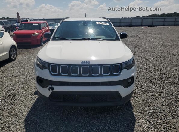 3C4NJDFB7NT222905 2022 JEEP COMPASS White Widok z przodu
