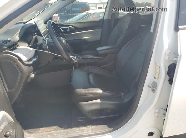 3C4NJDFB7NT222905 2022 JEEP COMPASS White Widok wnętrza z przodu