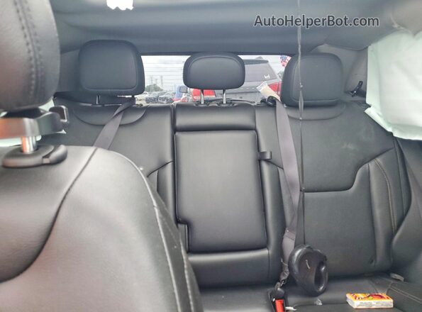 3C4NJDFB8NT125793 2022 JEEP COMPASS Burgundy Widok tylnych siedzeń
