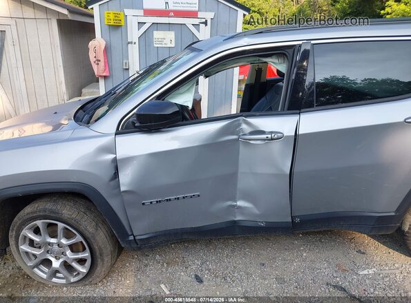 3C4NJDFBXNT206214 2022 JEEP COMPASS Gray Vista frontal