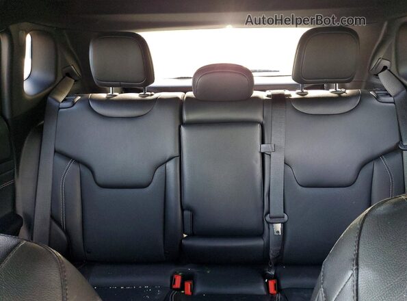 3C4NJDFN0PT508804 2023 JEEP COMPASS Gray Vista de los asientos traseros