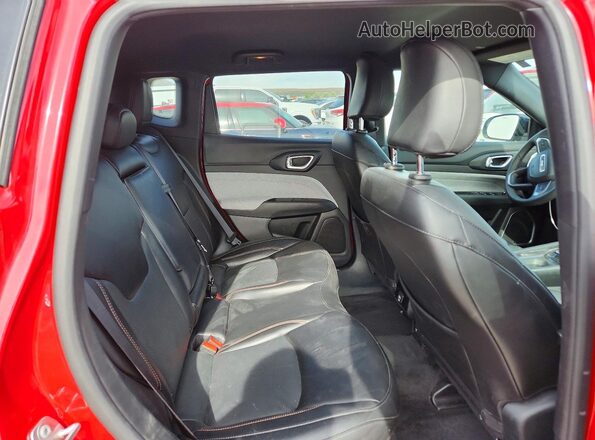 3C4NJDFN3PT520851 2023 JEEP COMPASS Red Rear interior view