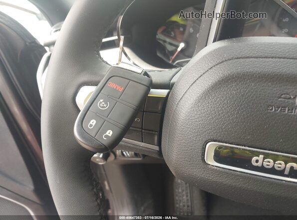 3C4NJDFN3PT532580 2023 JEEP COMPASS Gray Առջևի վահանակի տեսք