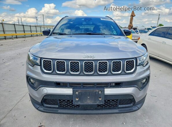 3C4NJDFN7PT533909 2023 JEEP COMPASS Silver წინა ხედი