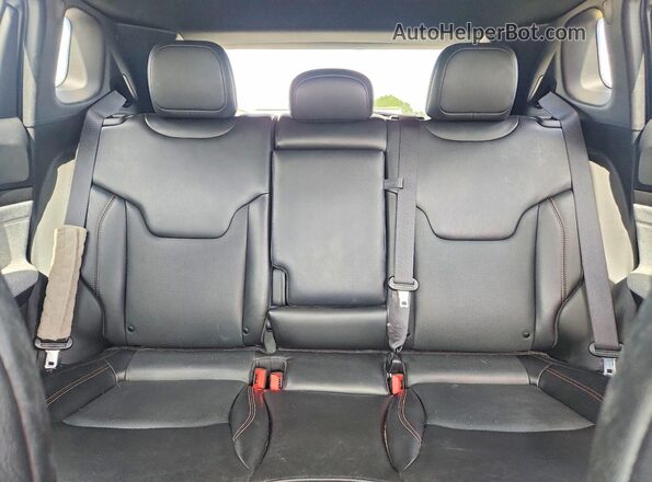 3C4NJDFN7PT533909 2023 JEEP COMPASS Silver უკანა სავარძლების ხედი