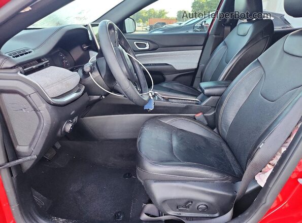 3C4NJDFN9PT531255 2023 JEEP COMPASS Red Вид салону спереду