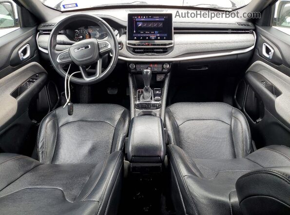 3C4NJDFN9PT539680 2023 JEEP COMPASS Gray Vista del salpicadero