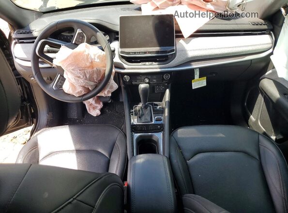 3C4NJDFN9PT571707 2023 JEEP COMPASS Черный Вид панели приборов