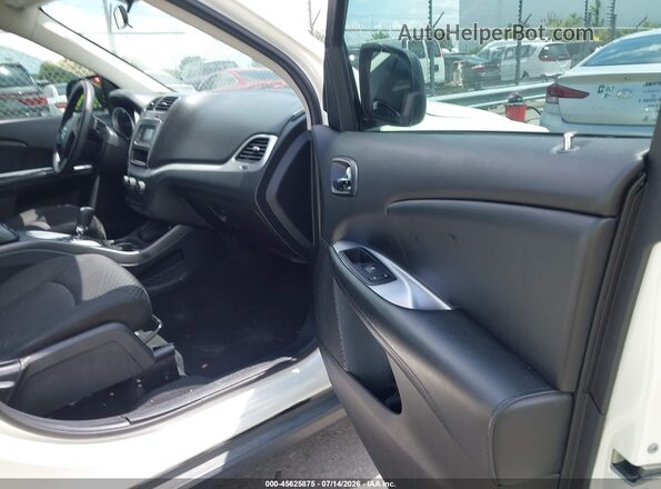 3C4PDCAB4JT241777 2018 DODGE JOURNEY White Front interior view