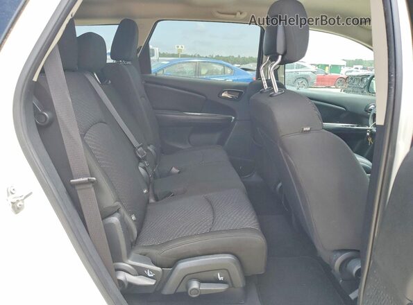 3C4PDCAB4LT232564 2020 DODGE JOURNEY White Widok wnętrza z tyłu