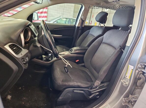 3C4PDCAB6HT581622 2017 DODGE JOURNEY Silver Front interior view