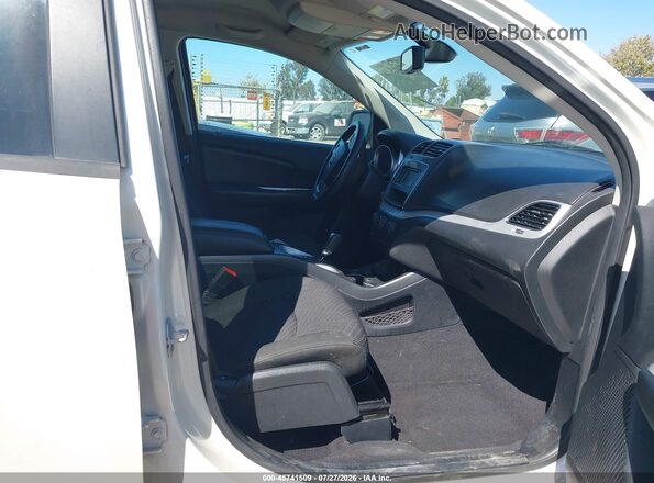 3C4PDCAB8JT445191 2018 DODGE JOURNEY White Вид салону спереду