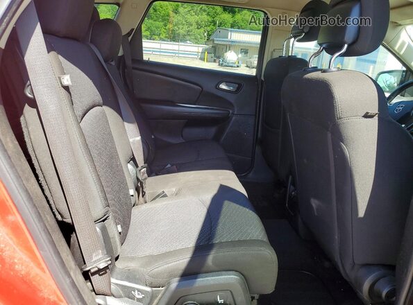 3C4PDCBB4KT861187 2019 DODGE JOURNEY Red Widok wnętrza z tyłu