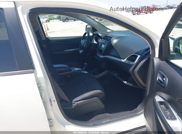 3C4PDCBB5HT702123 2017 DODGE JOURNEY Белый Вид салона спереди