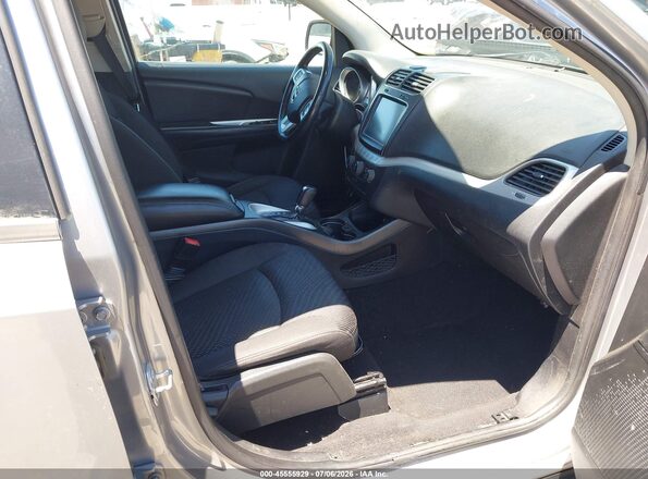 3C4PDCBB7HT612262 2017 DODGE JOURNEY Серебряный Вид салона спереди