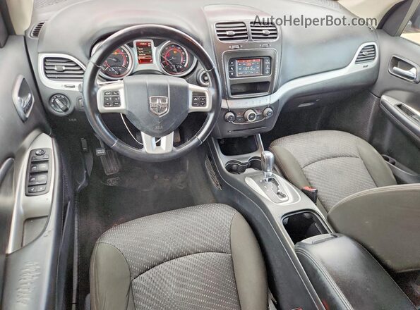3C4PDCBBXKT719717 2019 DODGE JOURNEY Red Dashboard view