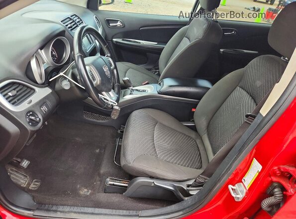 3C4PDCBBXKT719717 2019 DODGE JOURNEY Red Front interior view