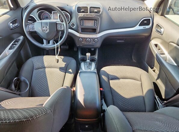 3C4PDCBG3HT509206 2017 DODGE JOURNEY Серебряный Вид панели приборов