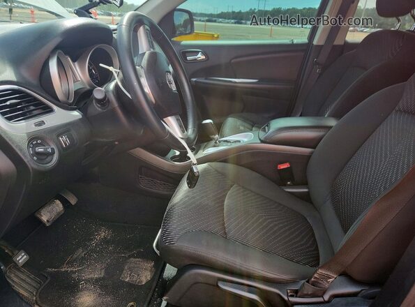 3C4PDCBG8JT525472 2018 DODGE JOURNEY Charcoal Front interior view