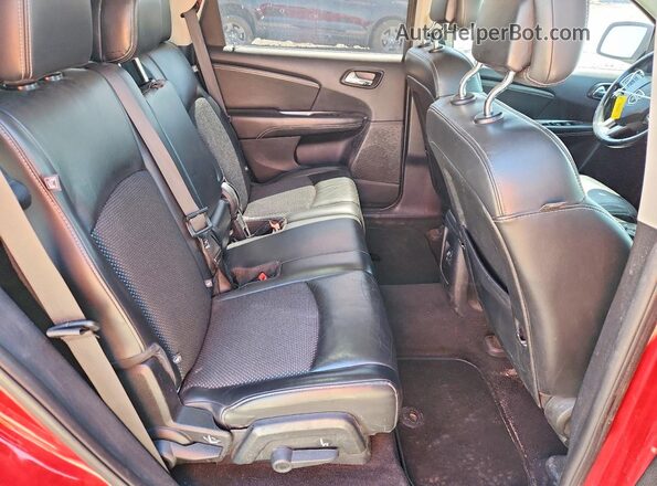 3C4PDCGG0JT305834 2018 DODGE JOURNEY Красный Вид задней части салона